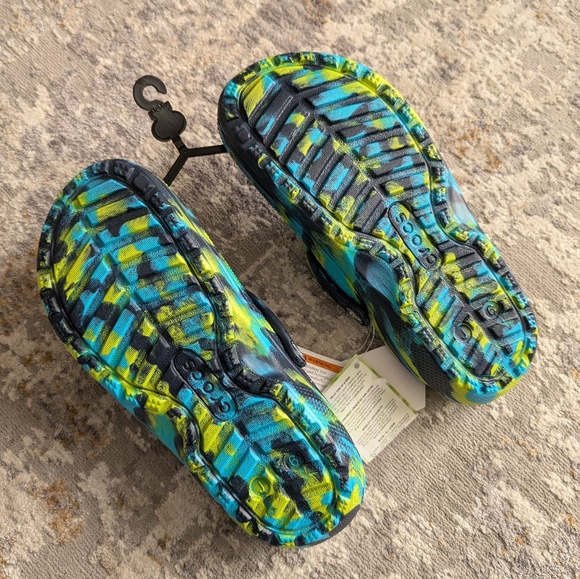 Youth Crocs Classic lined Tie dye marble NWT Kids 6 - Picture 7 of 8